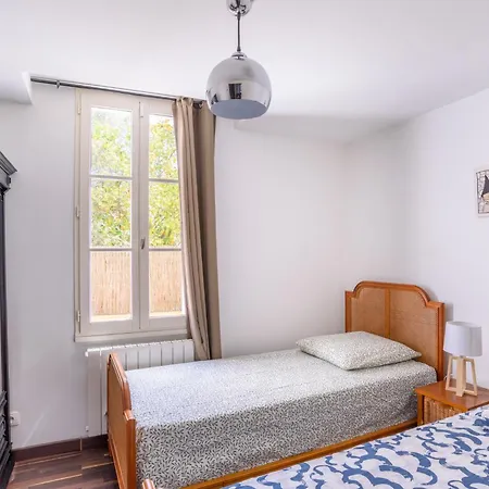 6 Personnes En Centre-ville Et Piscine