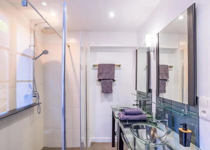 6 Personnes En Centre-ville Et Piscine