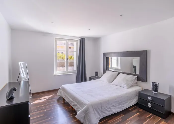 Lejlighed 6 Personnes En Centre-ville Et Piscine *