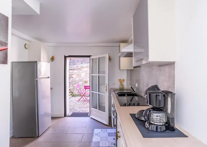 6 Personnes En Centre-ville Et Piscine Lejlighed Hyères