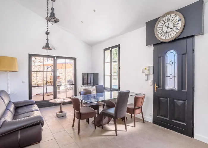 6 Personnes En Centre-ville Et Piscine Lejlighed